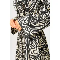 Платье Laikony L-943 черно-белый Платье Laikony L-943 черно-белый