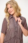 Платье Talia Fashion 424 геометрический принт в черно- коричневых тонах.
