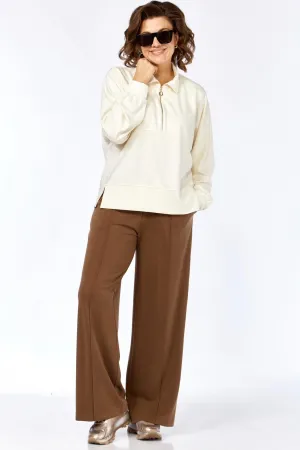 Костюм Карина Делюкс М-1393 молочно-коричневый