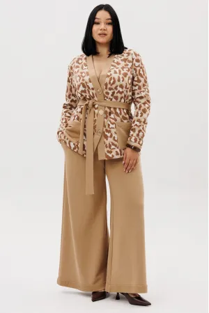 Костюм Anastasia 1292 бежевый (анималистический принт)
