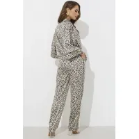 Костюм МиА Мода 1566 бежевый с леопардовым дизайном